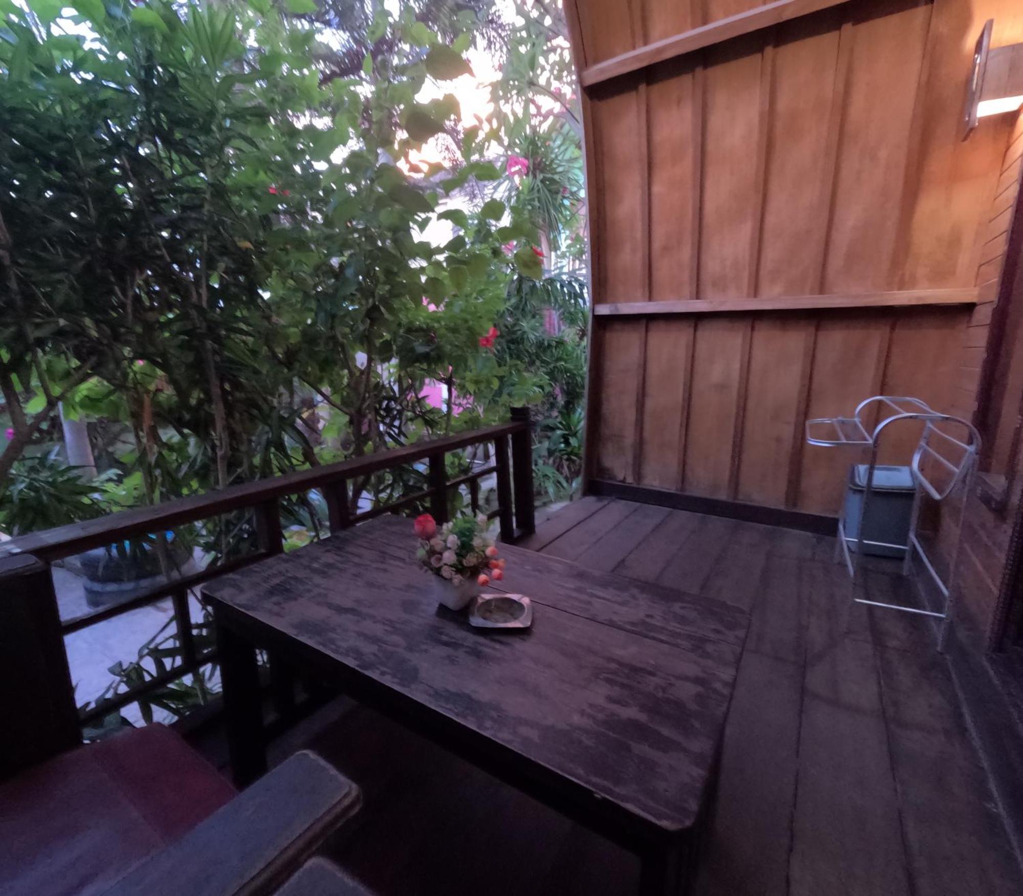 Banana Leaf Bungalow Gili Trawangan Exterior photo