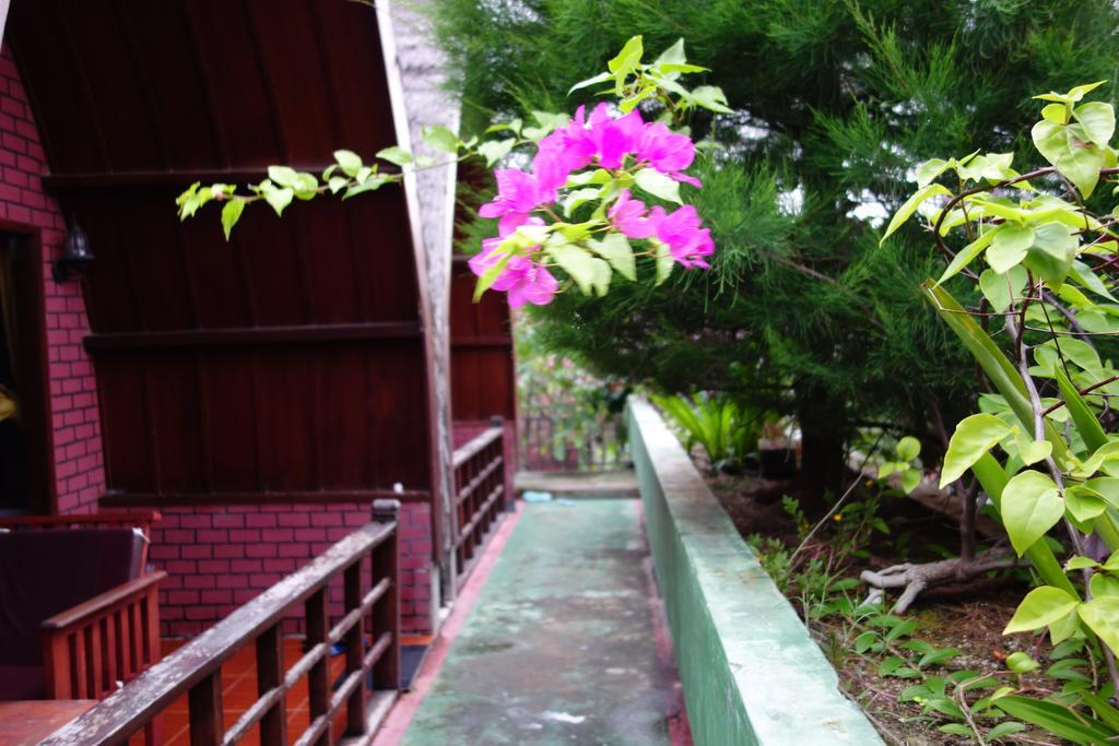 Banana Leaf Bungalow Gili Trawangan Exterior photo